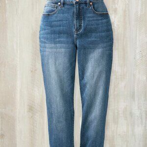 High Rise Straight-Leg Jeans (ShapeMe)